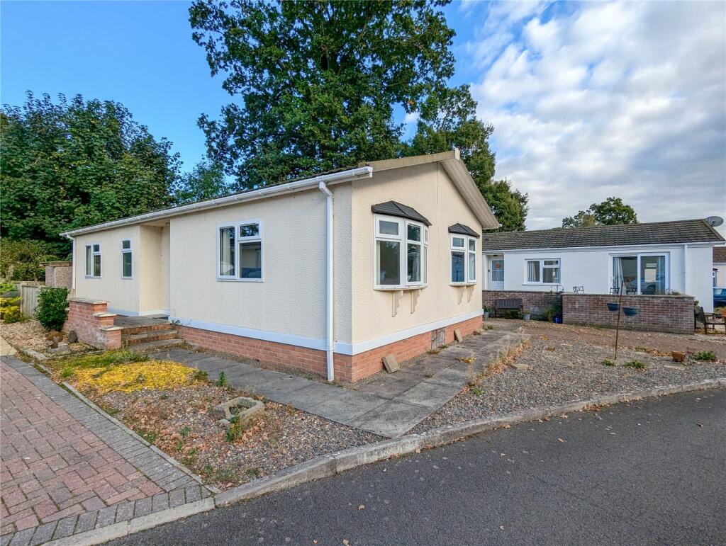 2 bedroom bungalow for sale in 7 Orton Grange Park, Grange Park Road