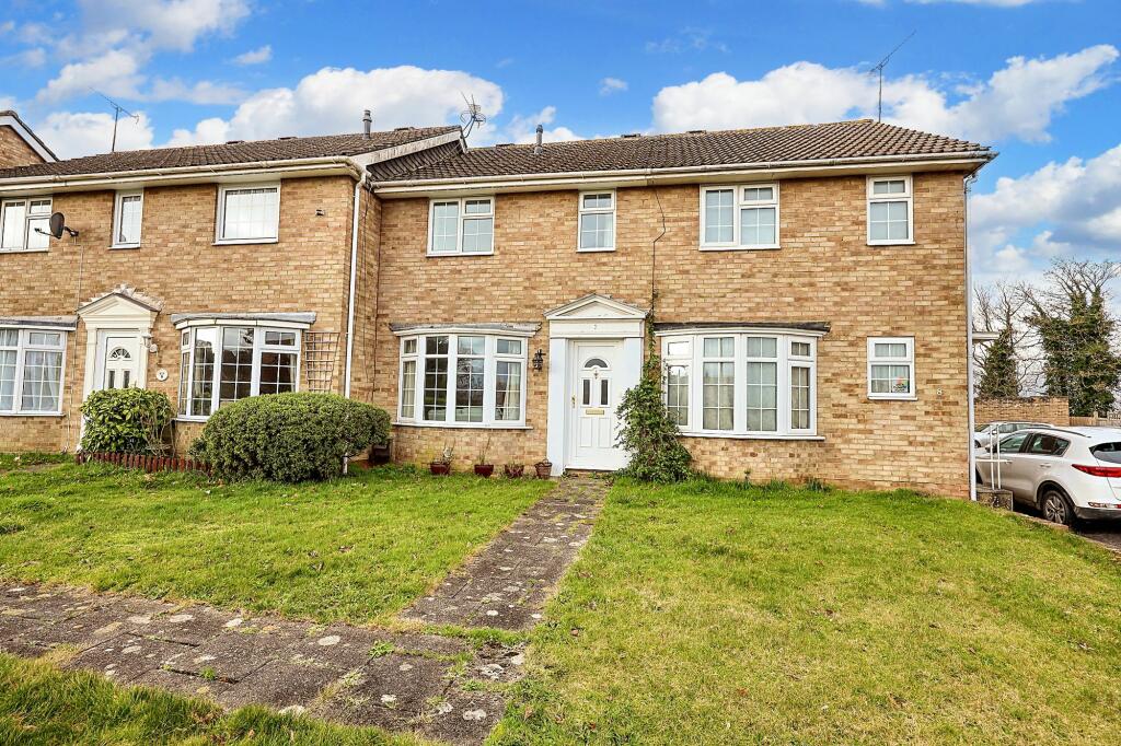 3 bedroom terraced house for sale in Cleveland Gardens, Burgess Hill, RH15