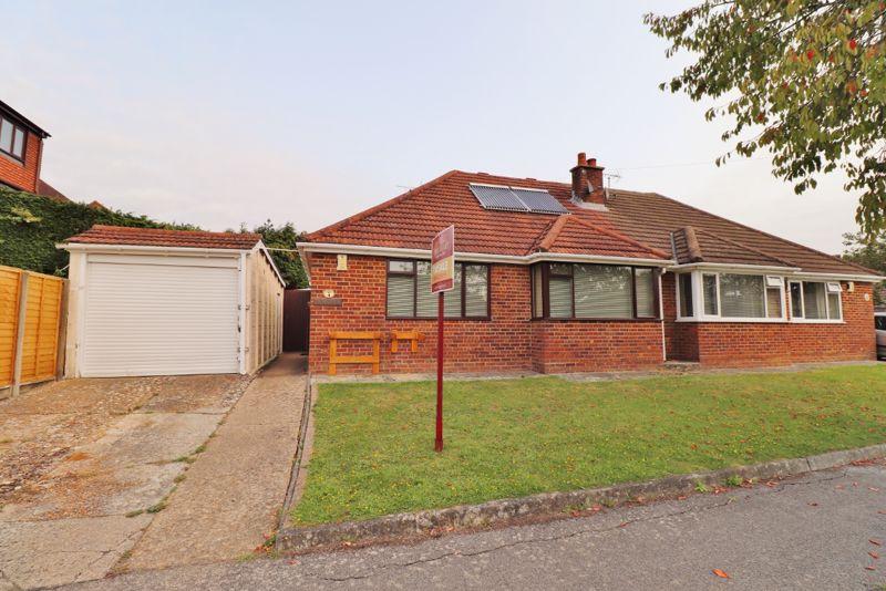 2 bedroom bungalow for sale in Meadow Lane, Burgess Hill, West Sussex, RH15