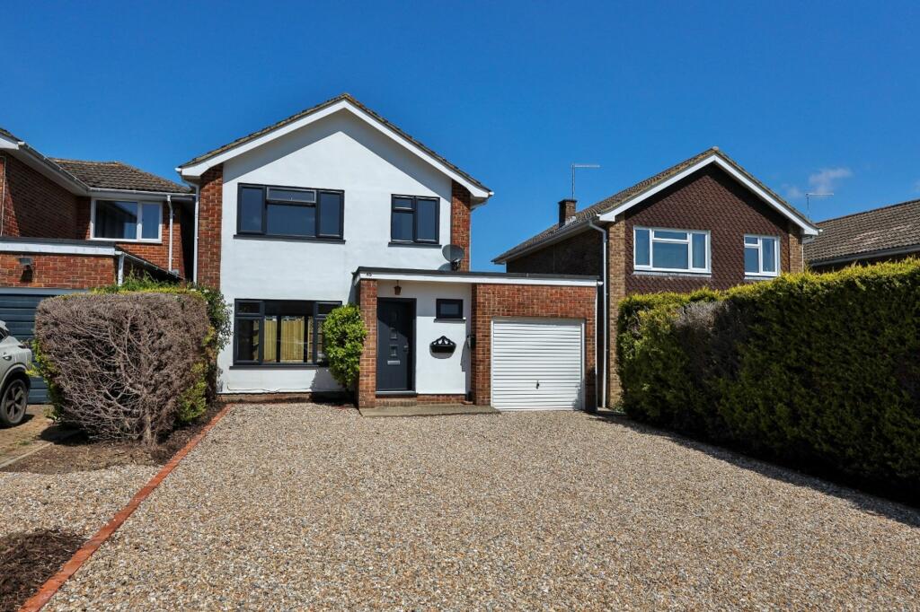 3 bedroom detached house for sale in The Warren, Burgess Hill, RH15