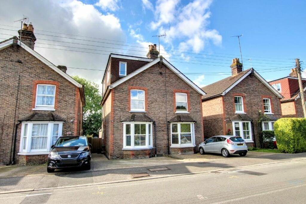 4 bedroom semidetached house for sale in College Road, Haywards Heath
