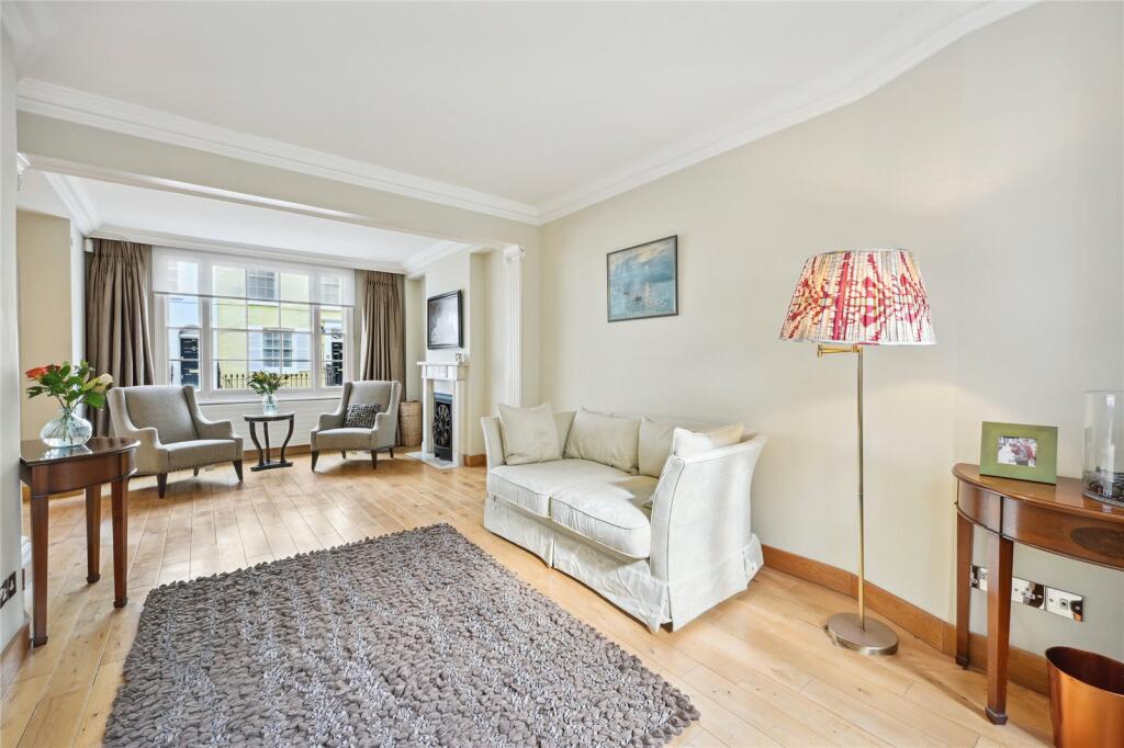 3 bedroom terraced house for rent in Montpelier Place, London, SW7