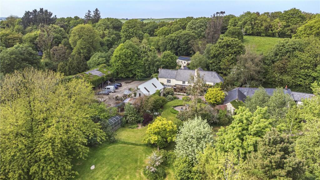 6 bedroom detached house for sale in Swimbridge, Barnstaple, Devon, EX32