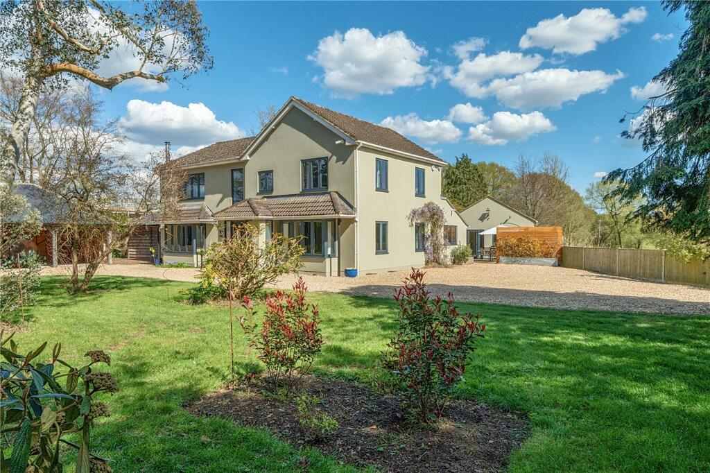 Main image of property: Farnham Road, Sleaford, Hampshire, GU35