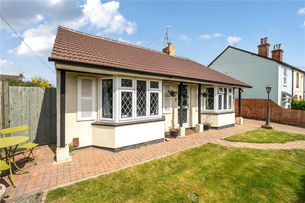 Main image of property: Upper Weybourne Lane, Farnham, Surrey, GU9