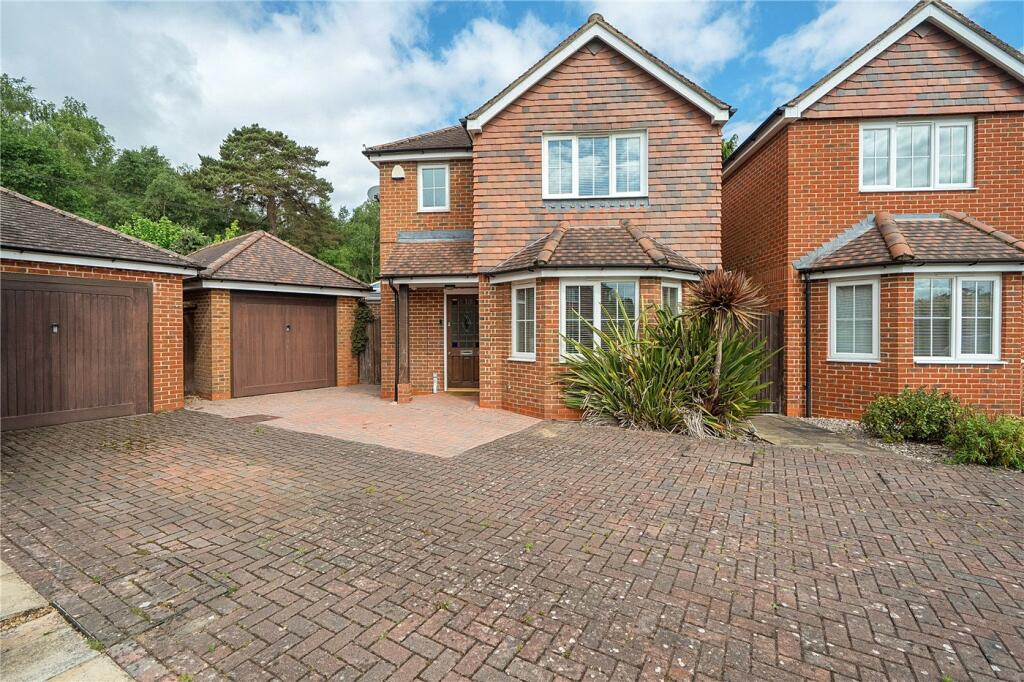 Main image of property: Back Lane, Bucks Horn Oak, Farnham, Hampshire, GU10