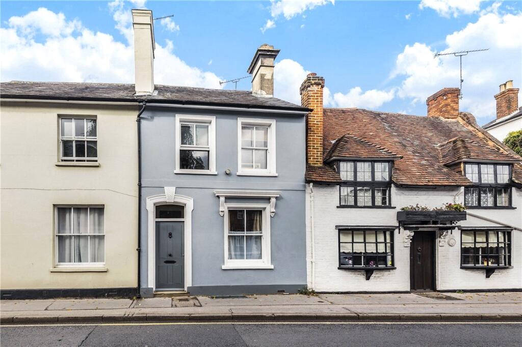 Main image of property: West Street, Farnham, Surrey, GU9