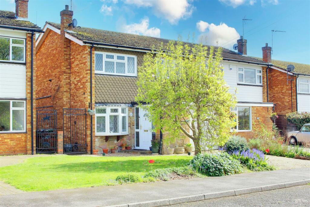 3 bedroom semi-detached house for sale in High Street, Colney Heath, St Albans, AL4