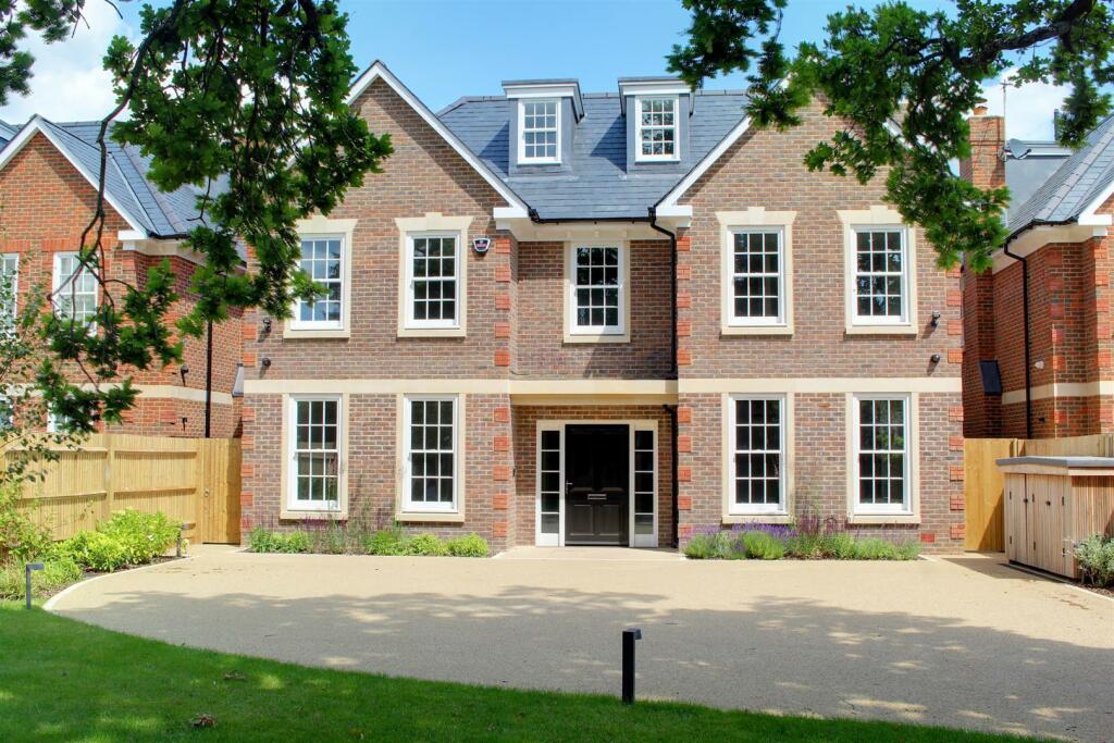 Additional property image - Brookmans Avenue, Brookmans Park