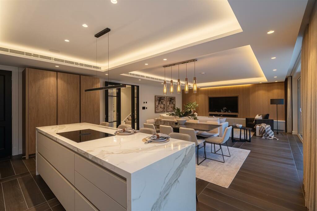 Additional property image - Brookmans Avenue, Brookmans Park
