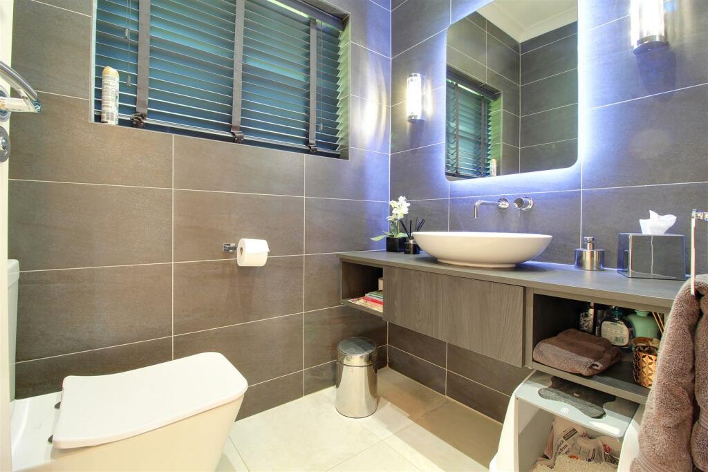 Additional property image - Dixons Hill Close, North Mymms