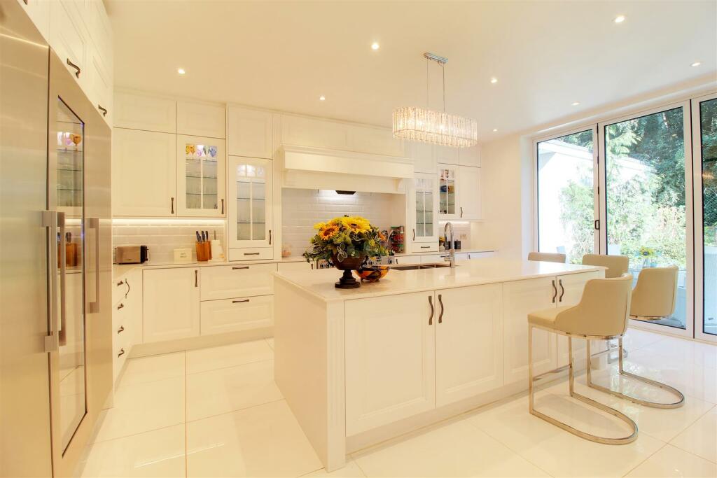 Additional property image - Dixons Hill Close, North Mymms