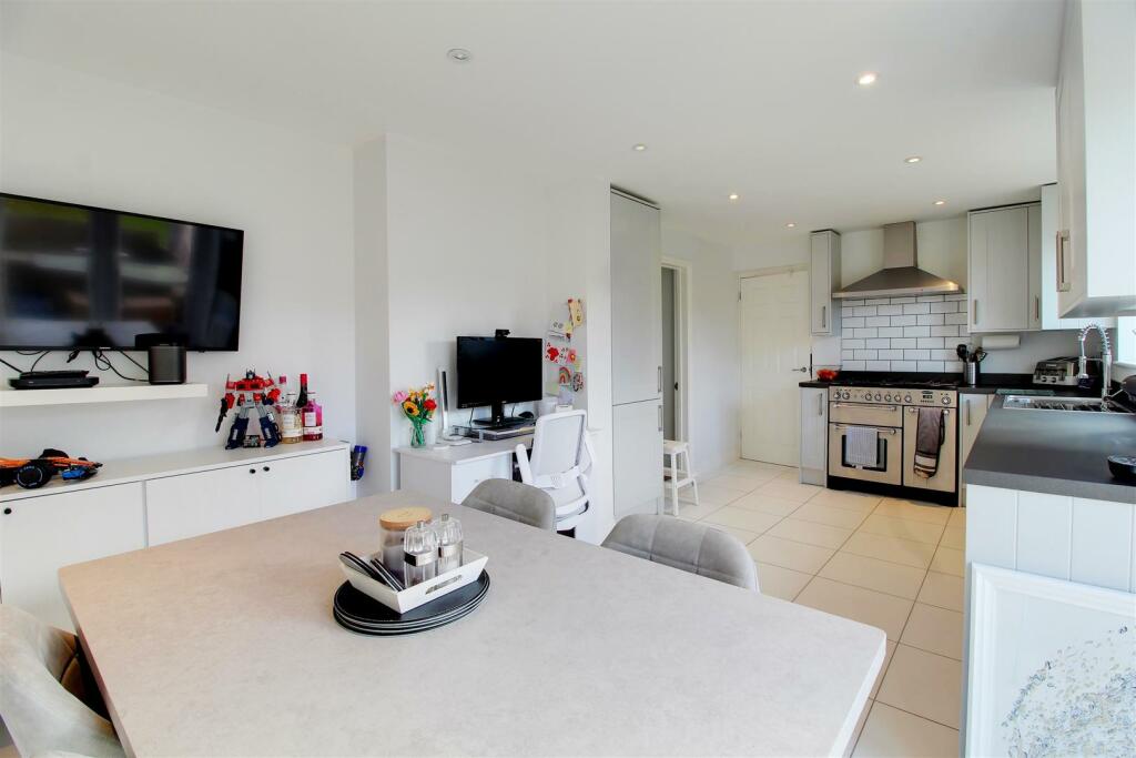 Additional property image - Somers Road, Welham Green