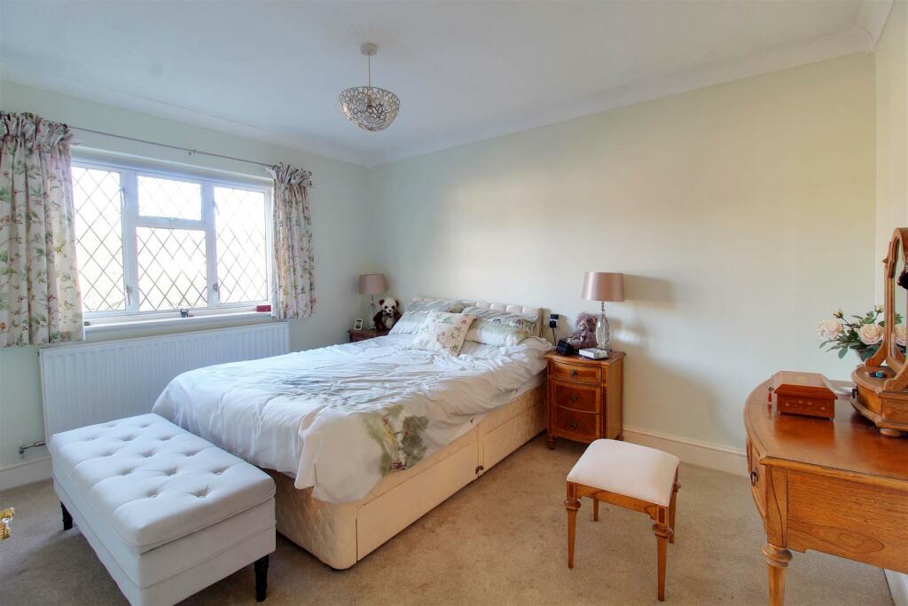 Additional property image - Peplins Way, Brookmans Park
