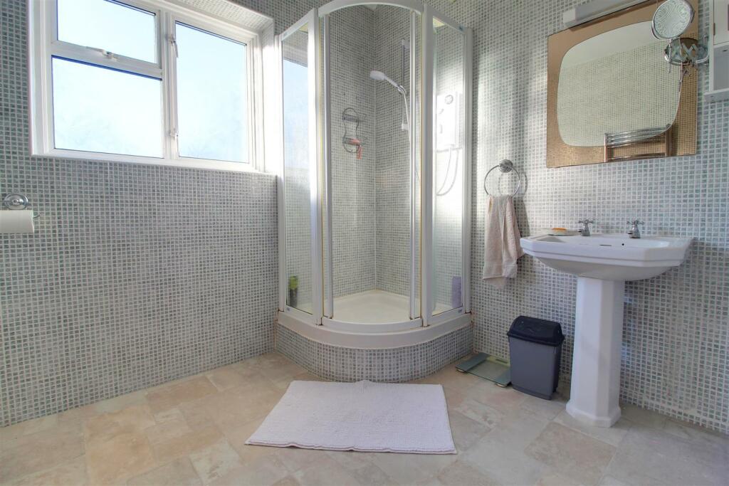 Additional property image - Peplins Way, Brookmans Park