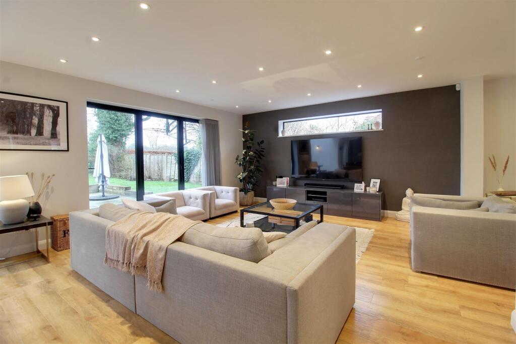 Additional property image - Mymms Drive, Brookmans Park