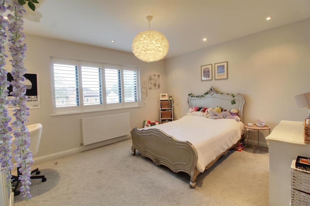 Additional property image - Mymms Drive, Brookmans Park