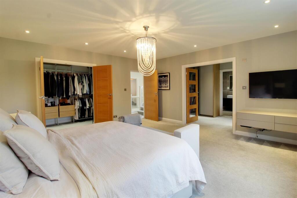 Additional property image - Mymms Drive, Brookmans Park