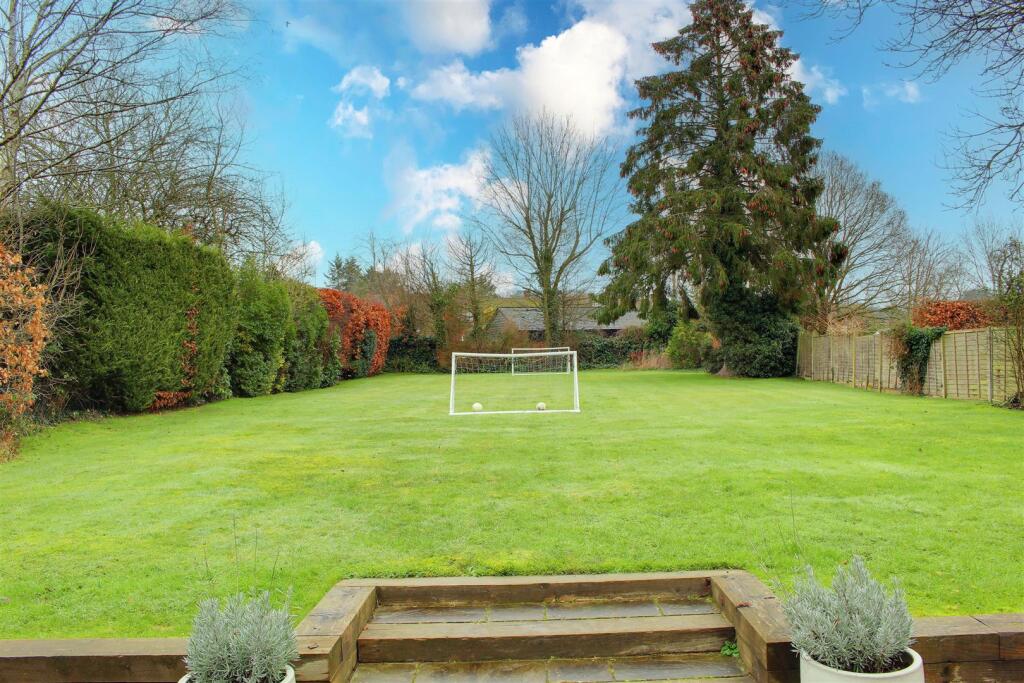 Additional property image - Mymms Drive, Brookmans Park