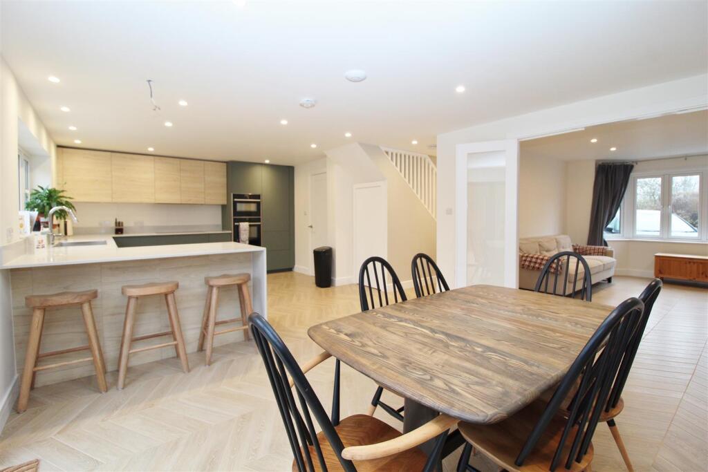 Additional property image - Peplins Way, Brookmans Park
