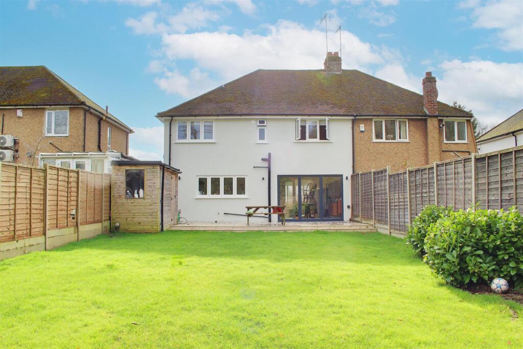 Additional property image - Peplins Way, Brookmans Park