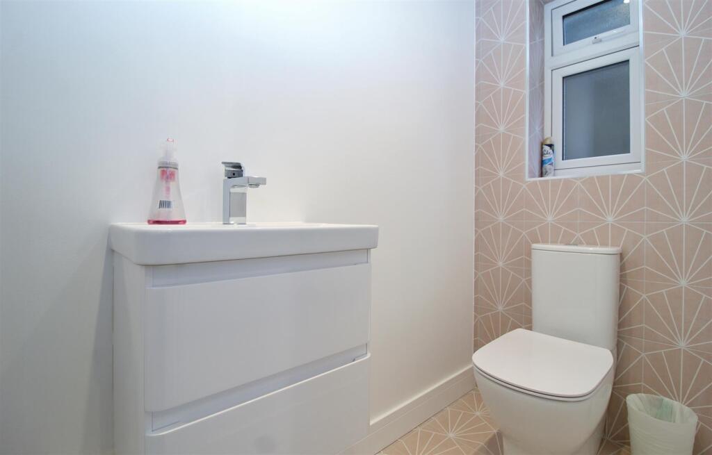 Additional property image - Peplins Way, Brookmans Park