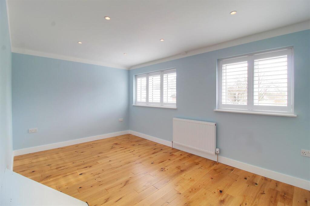 Additional property image - Peplins Way, Brookmans Park