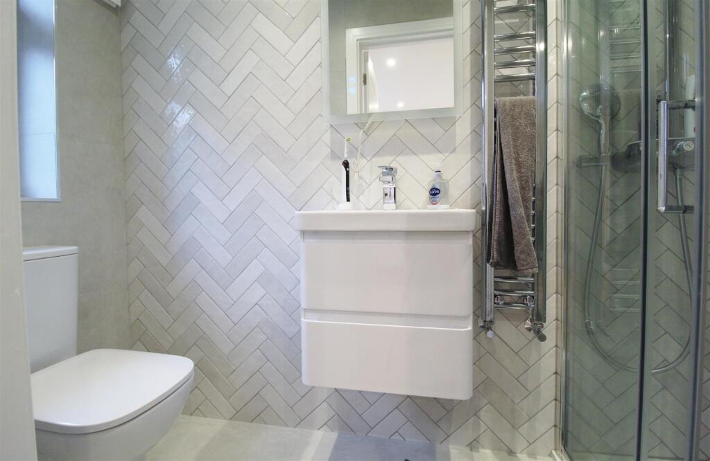 Additional property image - Peplins Way, Brookmans Park
