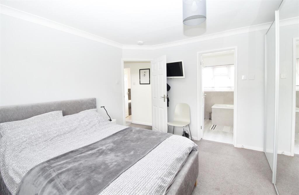 Additional property image - Bradmore Way, Brookmans Park