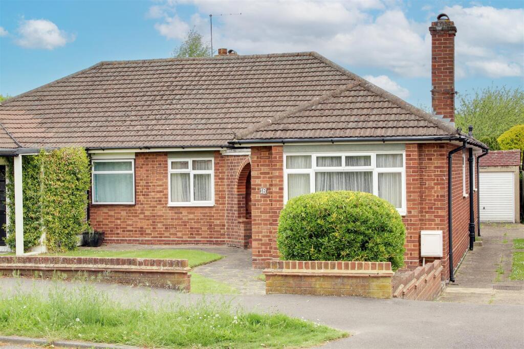 Main image of property: Oaklands Avenue, Brookmans Park,
