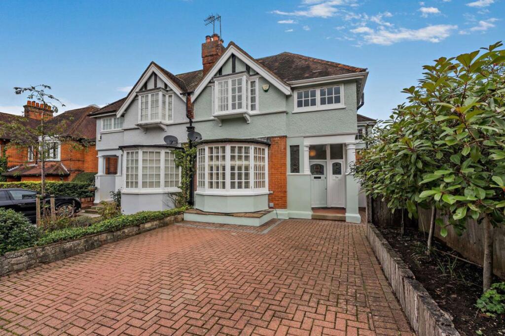 Main image of property: The Drive, Sevenoaks, TN13 3AF