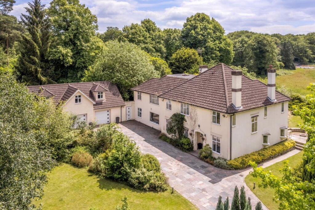 Main image of property: Wildernesse Avenue, Sevenoaks  TN15 0ED