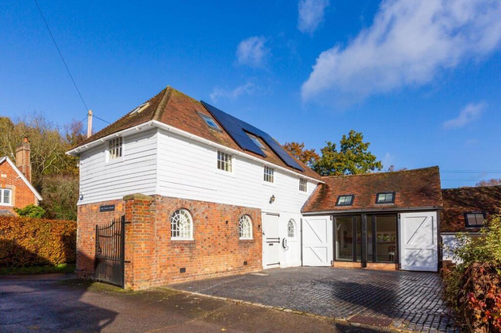 Main image of property: Puttenden Road, Shipbourne TN11 9RH