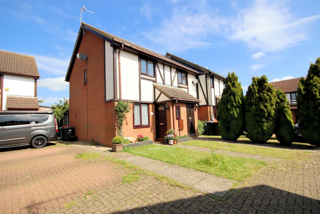 Main image of property: Frenchmans Close, Toddington, Dunstable