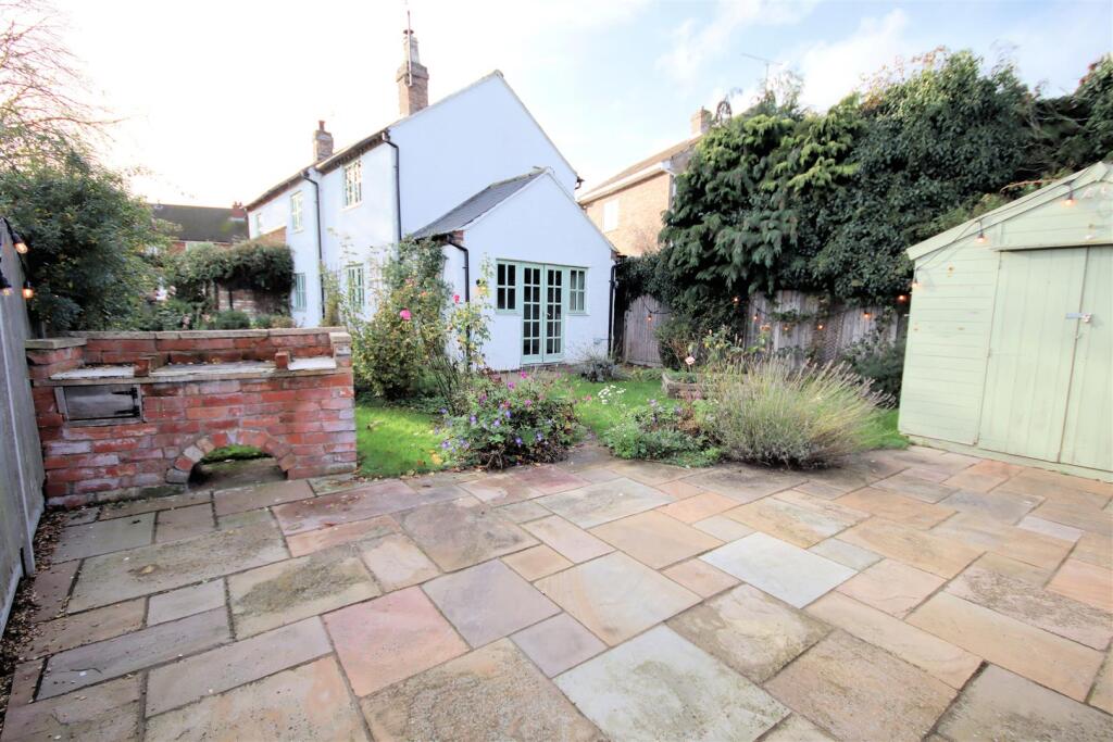 Main image of property: Luton Road, Toddington,
