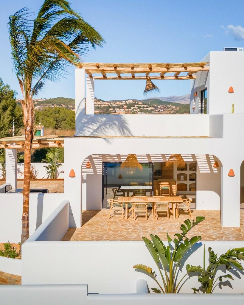 Villa for sale in Moraira, Alicante...