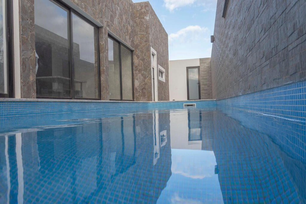 Main image of property: Mindelo