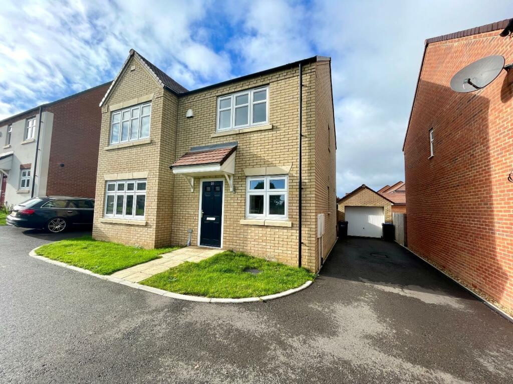 4 bedroom detached house for sale in Harvester Way, Buckingham Fields