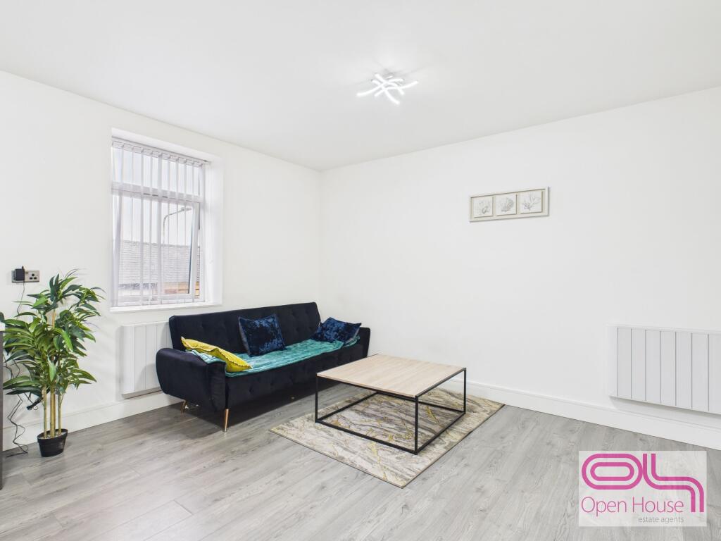 Main image of property: 2 Hammonds Row