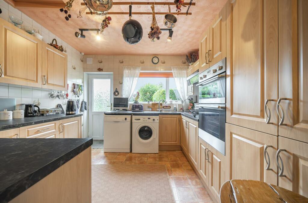 Additional property image - Melrose Avenue, The Ridge, Yate