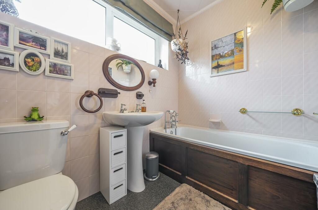 Additional property image - Melrose Avenue, The Ridge, Yate