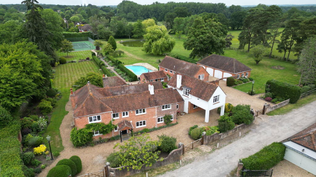 Main image of property: Effingham Common Road,Effingham,Leatherhead,KT24 5JG