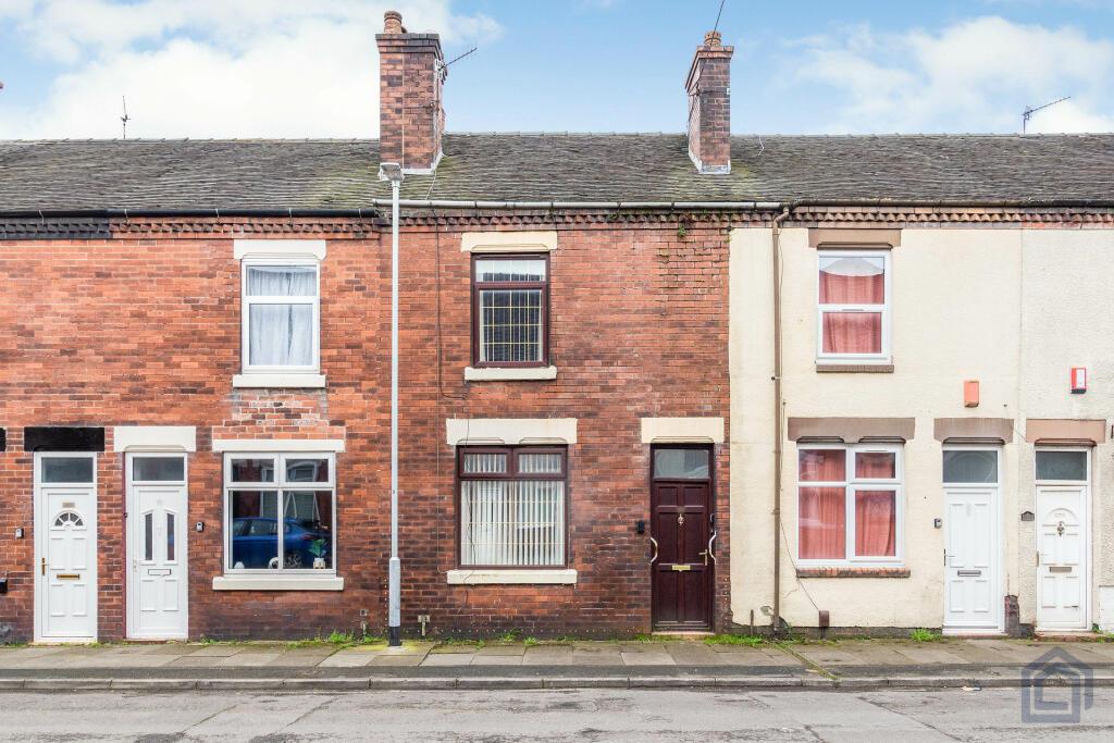 2 bedroom terraced house for sale in Oldfield Street, Stoke-on-Trent, ST4