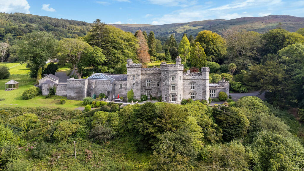 10 bedroom country house for sale in Glandyfi, Machynlleth, SY20
