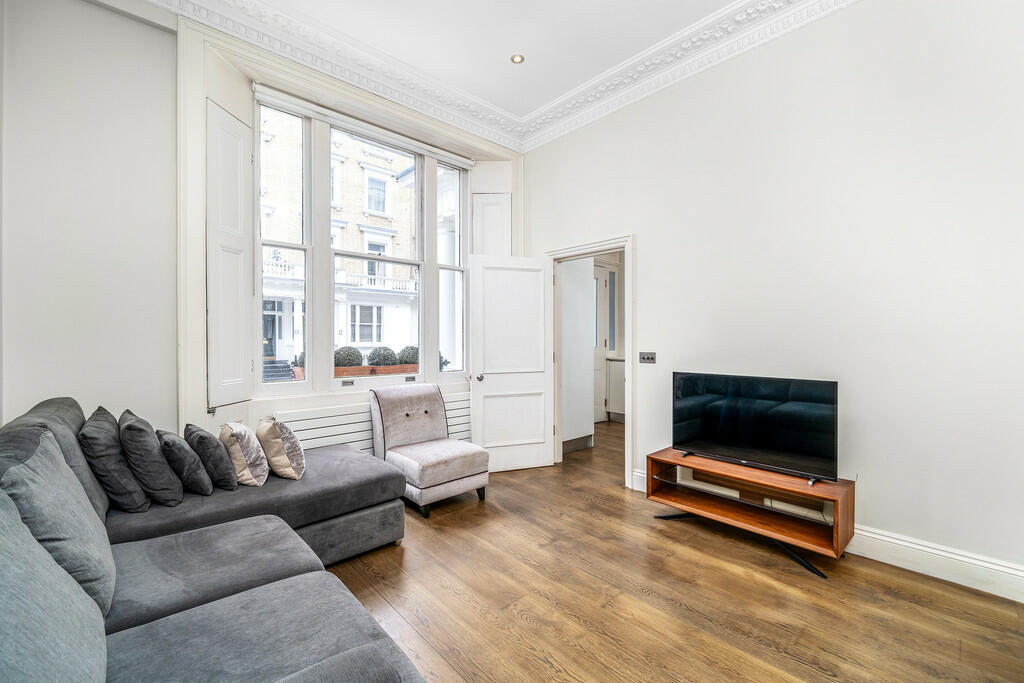 2 bedroom apartment for sale in Harcourt Terrace, Chelsea, SW10