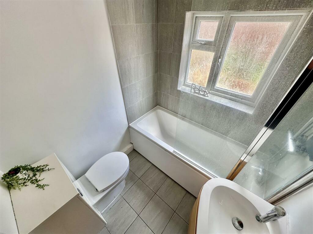 Additional property image - Rugby Road, Leamington Spa