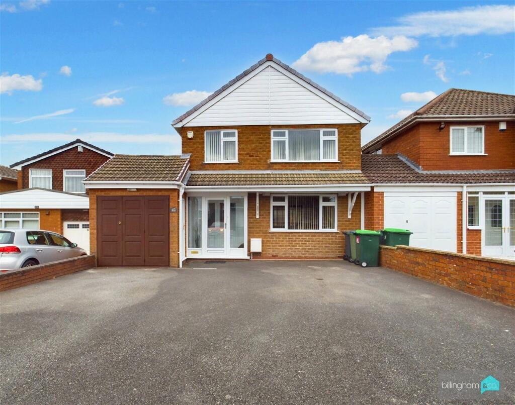 3 bedroom detached house for sale in Darbys Hill Road, Tividale