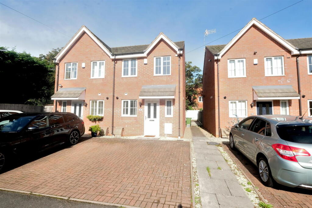 Main image of property: Melvyn Close, Stourbridge, DY8 3AL