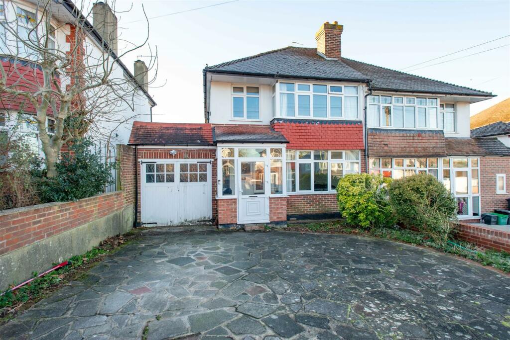 3 bedroom semidetached house for sale in Cloonmore Avenue, Orpington, BR6