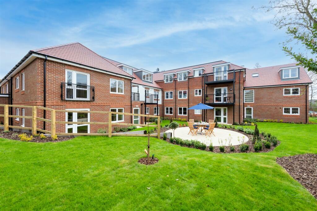 Additional property image - Edinburgh Lodge, Station Road, Orpington